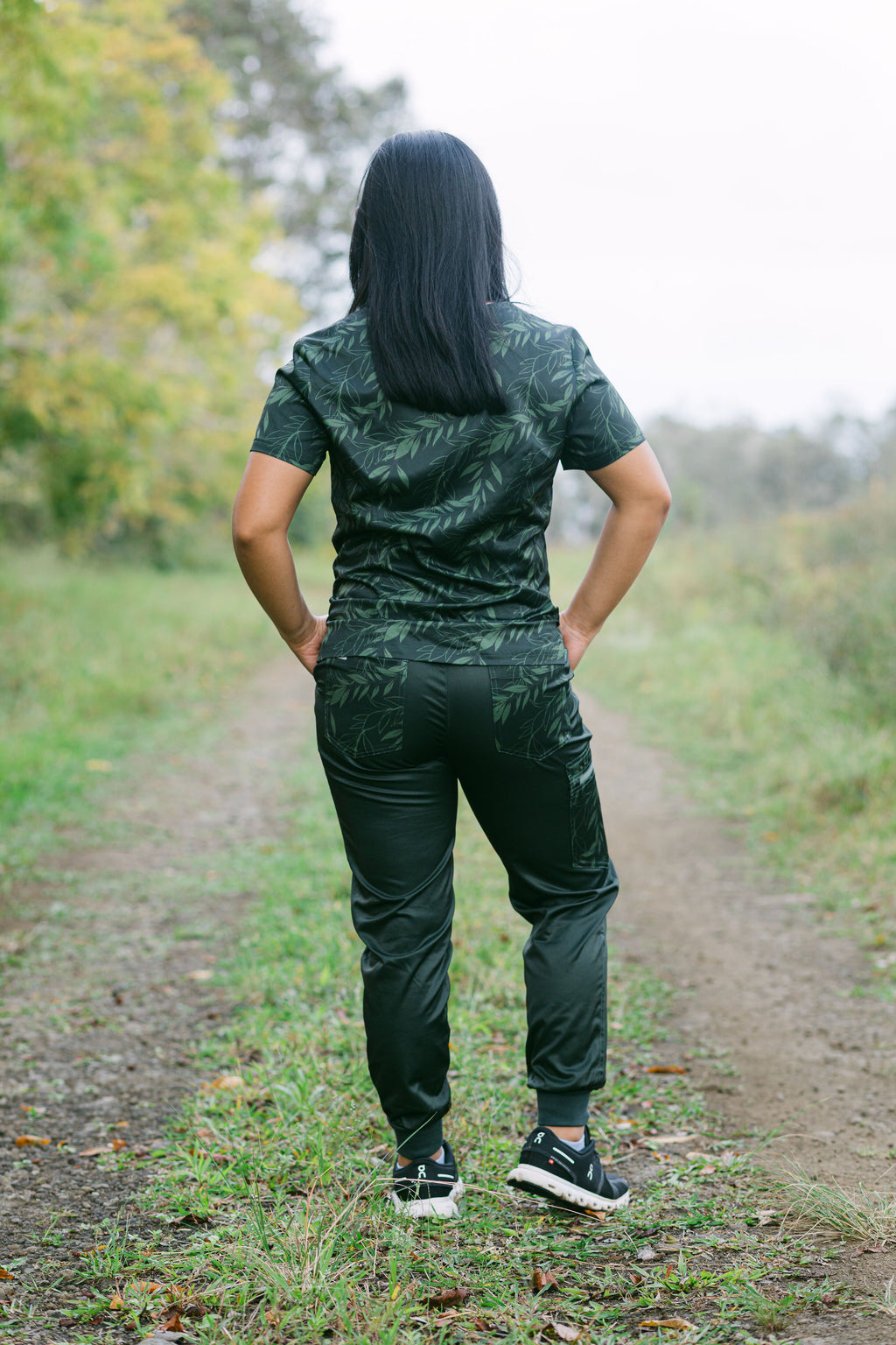 Kahikina Jogger Scrubs - Ko'olau Green