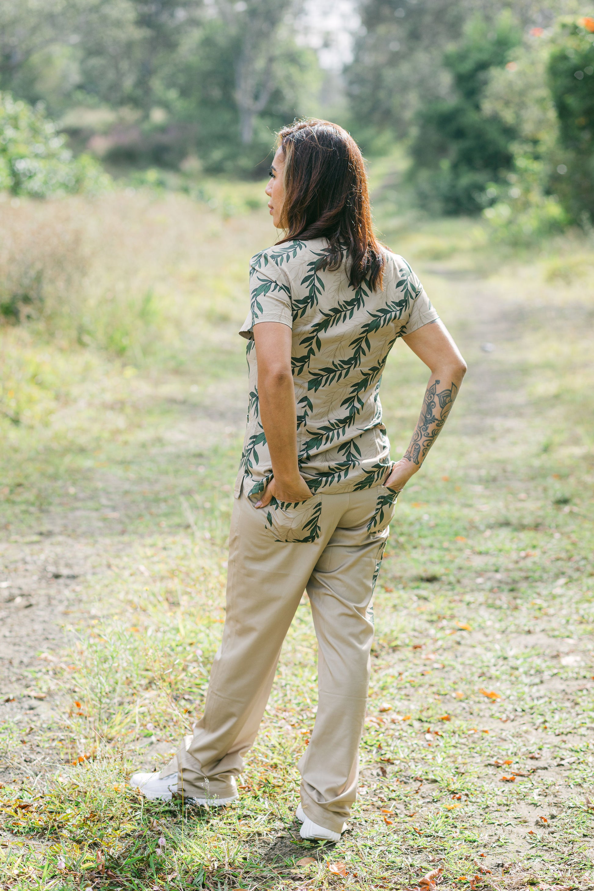 Women's Wide Leg Scrub Pants - 'Iliahi Beige